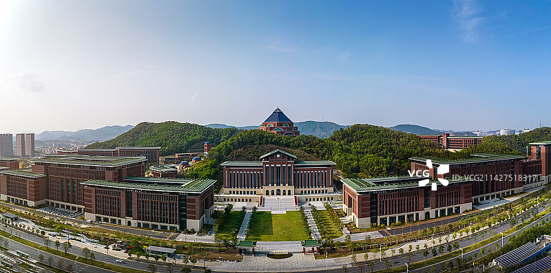 中山大学深圳校区全景航拍白天光明区图片素材