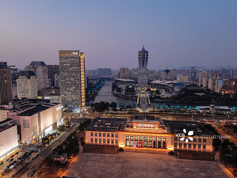 杭州 武林广场夜景  环城北路 西湖文化广场 浙江展览馆 文化会堂 杭州大厦图片素材
