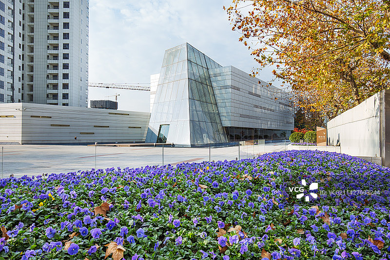 现代建筑和花园图片素材