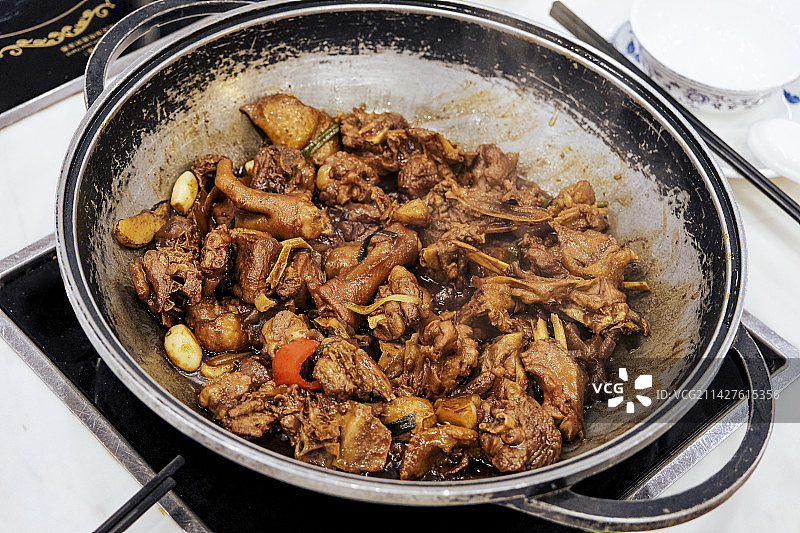 铁锅炖大鹅图片素材