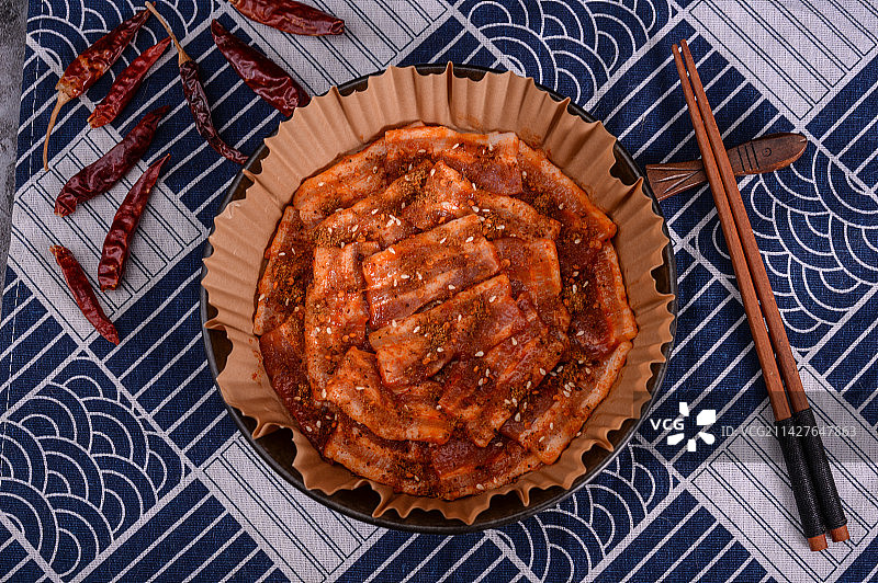 腌制的烧烤五花肉图片素材