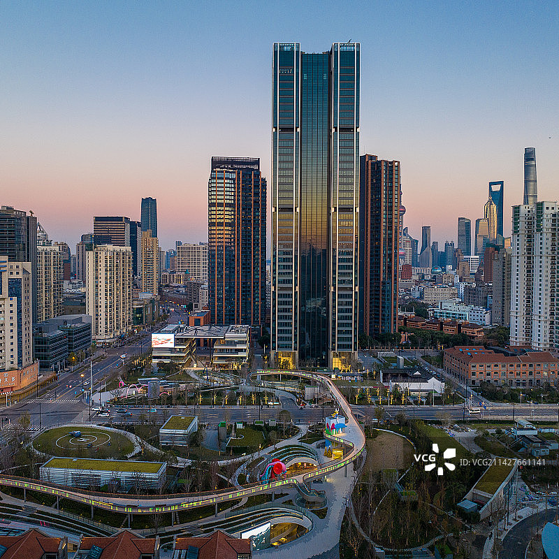 建筑摄影上海苏河湾万象天地图片素材