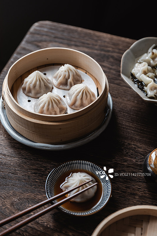 一笼传统上海小吃南翔小笼包图片素材