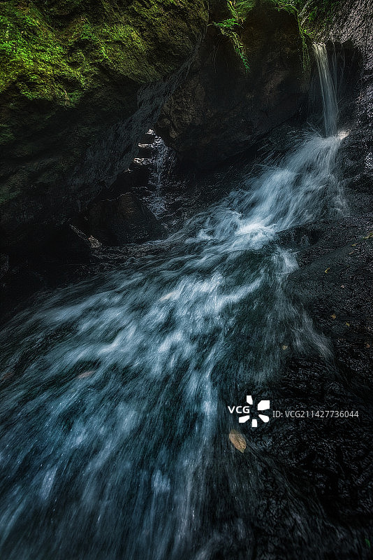 瀑布-西樵山图片素材