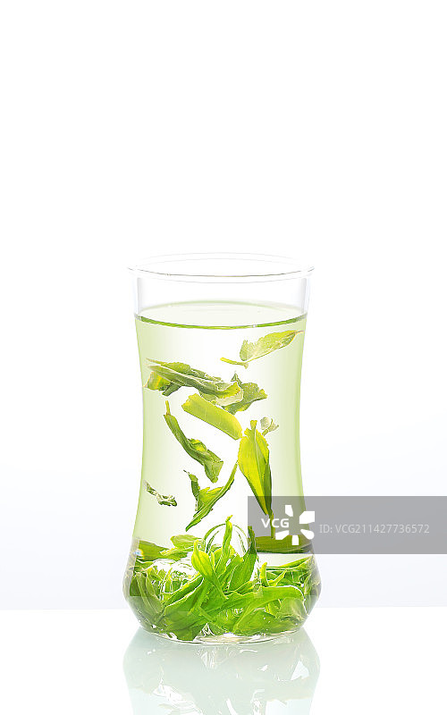 高山云雾绿茶冲泡图片素材