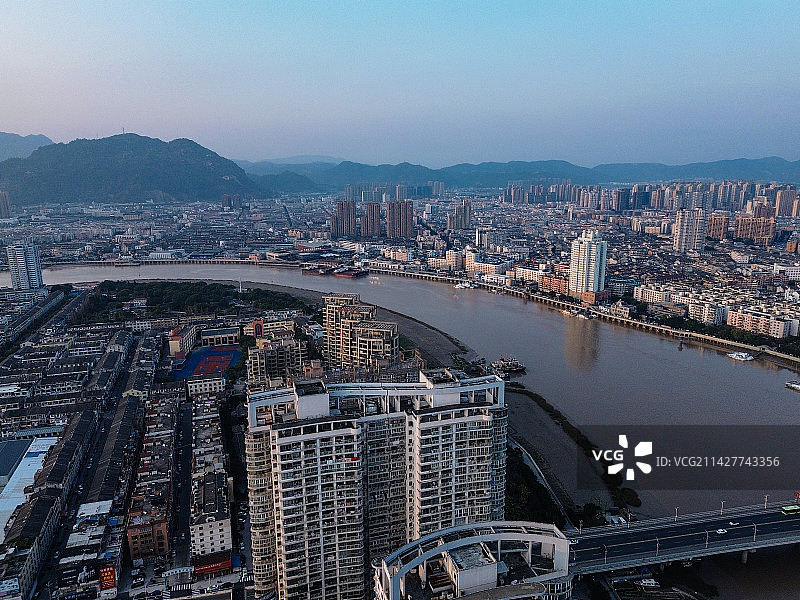 龙港市 瓯南大桥 龙港外滩 红日海景 龙港医院 龙港一中 文卫路图片素材