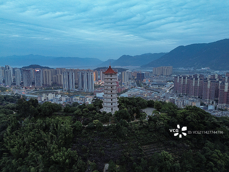 宁德市 塔山公园 如意宝塔 东湖臻品 宁德体育中心 宁德特大桥 财富广场 福宁北路 东湖游乐园图片素材