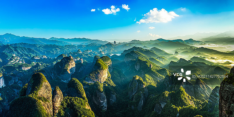 清晨的湖南崀山八角寨图片素材