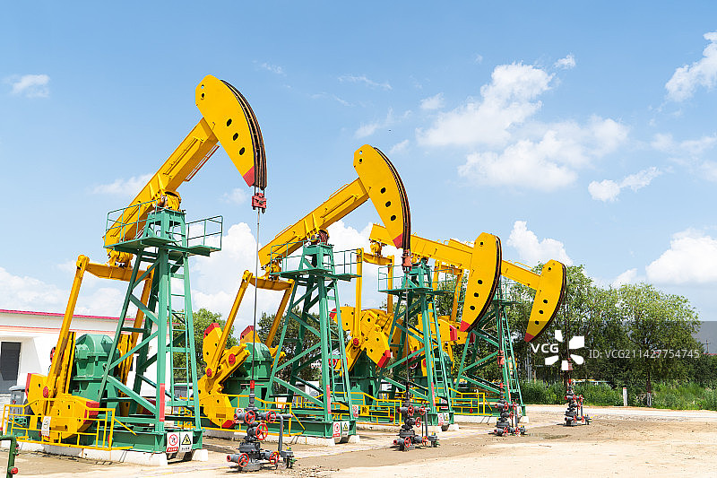 大庆石油油田图片素材