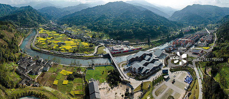 大熊猫国家公园南入口四川荥经龙苍沟镇图片素材