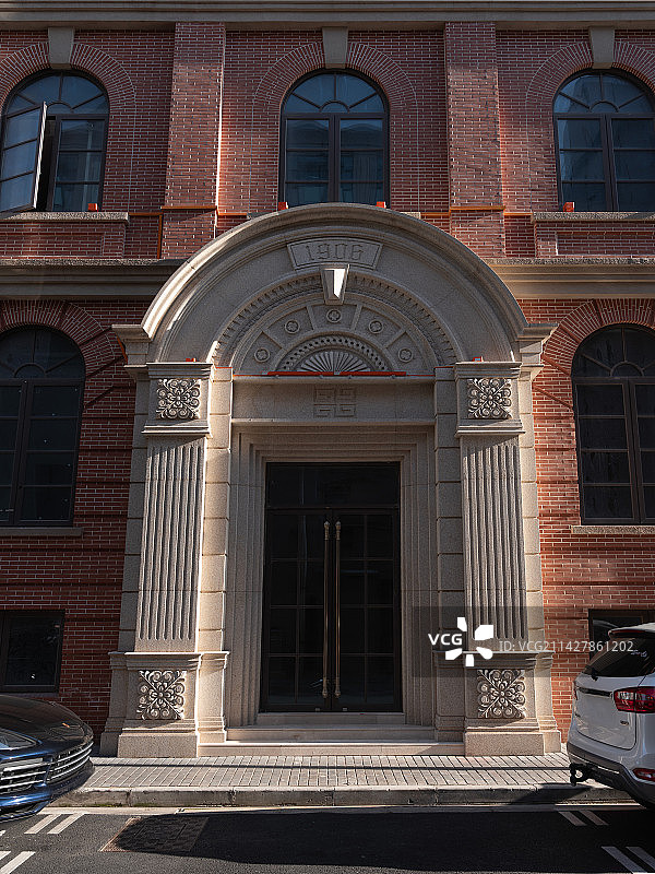 上海城市景观外滩老洋房图片素材