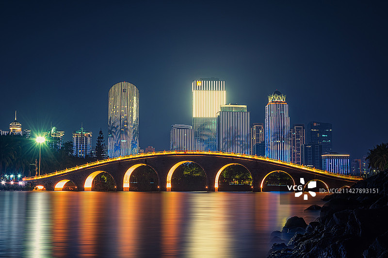 海口万绿园城市夜景图片素材