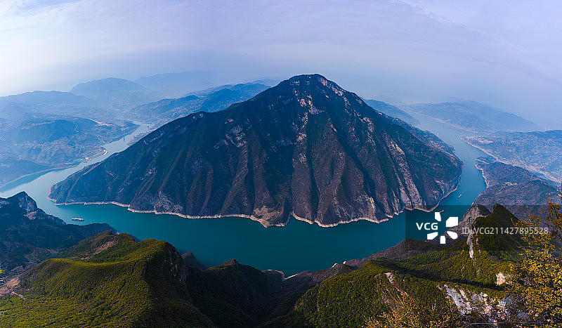 三峡之巅看长江图片素材