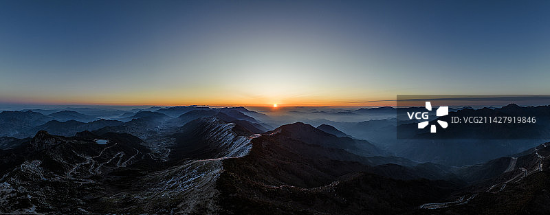 太子尖日出全景图片素材