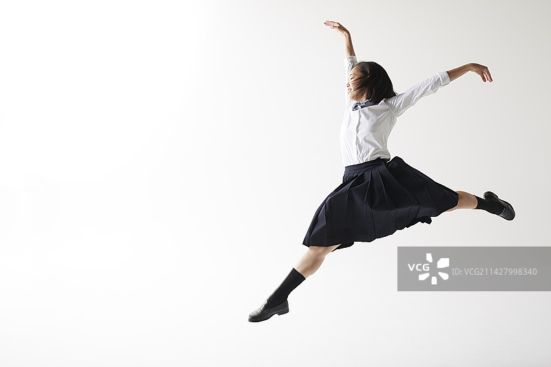 高中女生舞蹈图片素材