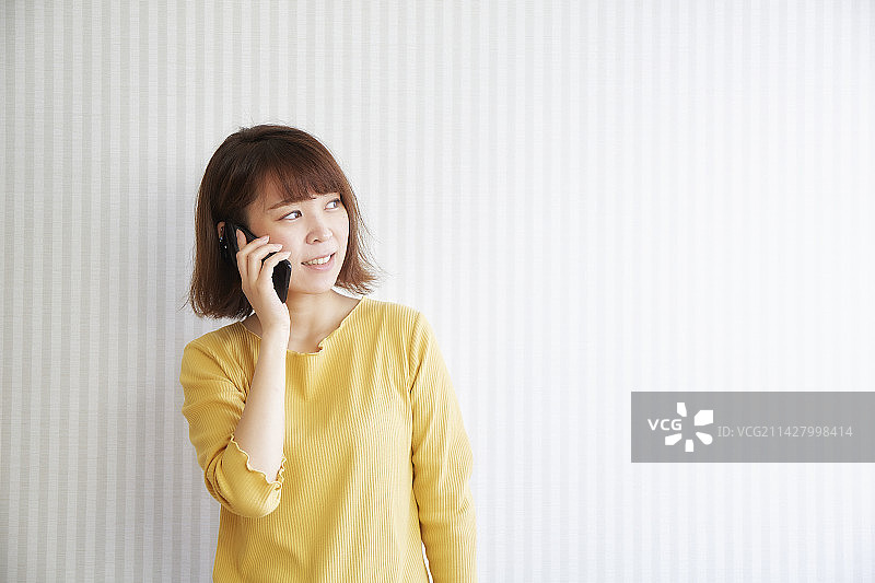 打电话的女人图片素材