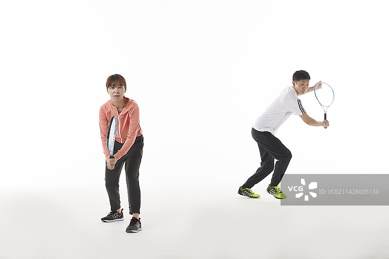 参加网球双打的男女图片素材