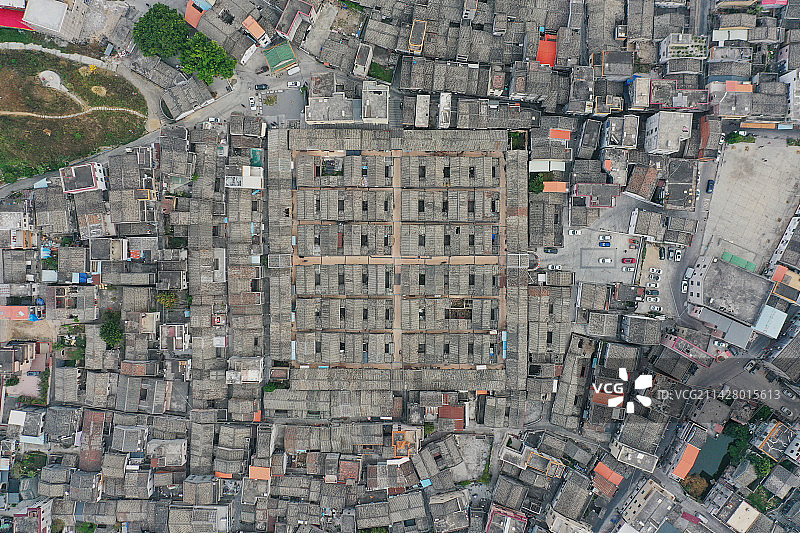 范和村，地处广东省惠州市惠东县稔平半岛西北端，是一个具有600多年历史的古村落图片素材