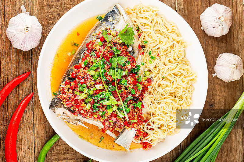 剁椒鱼头蒸面图片素材