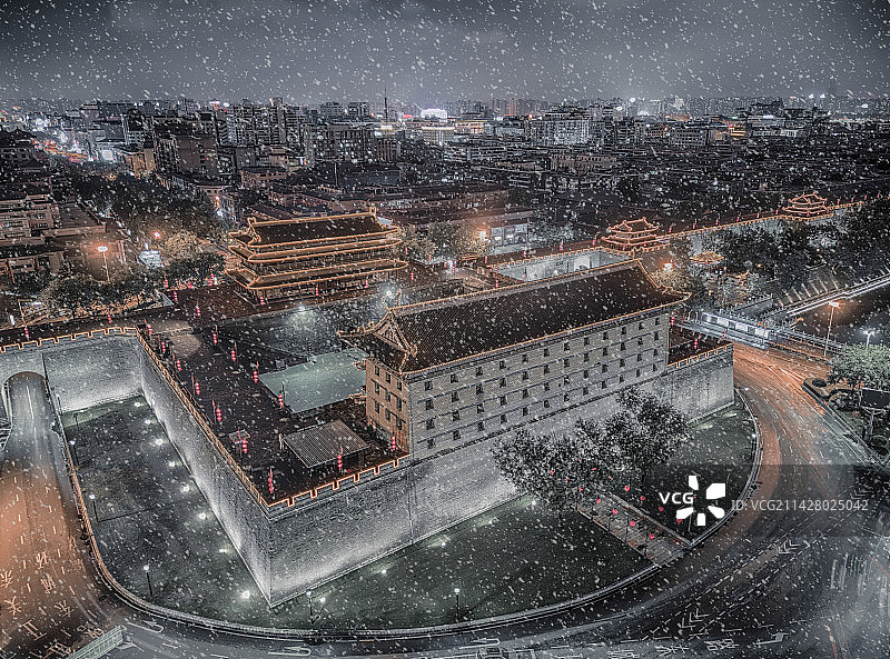 白头风雪上长安图片素材