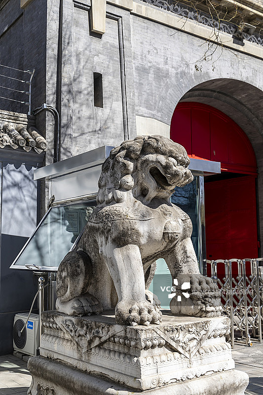 北京市东交民巷：法国使馆旧址前石狮子图片素材