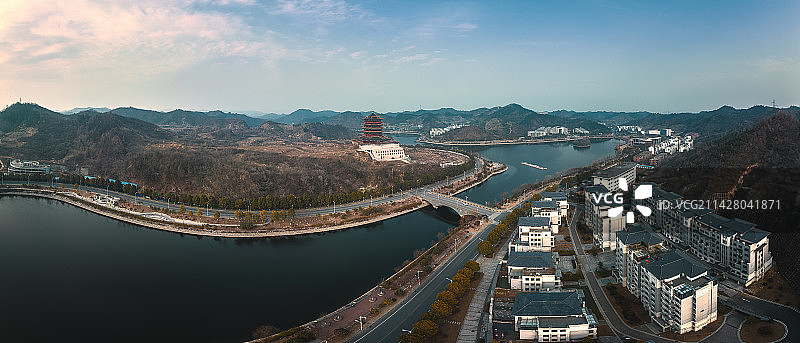 湖北十堰武当山太极湖风光图片素材