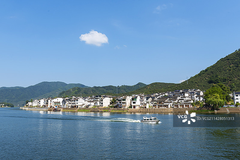 新安江畔（十）图片素材