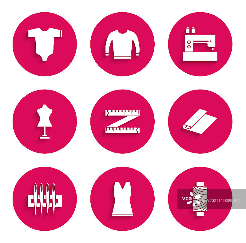 使用卷尺、连衣裙和缝纫线的女人图片素材