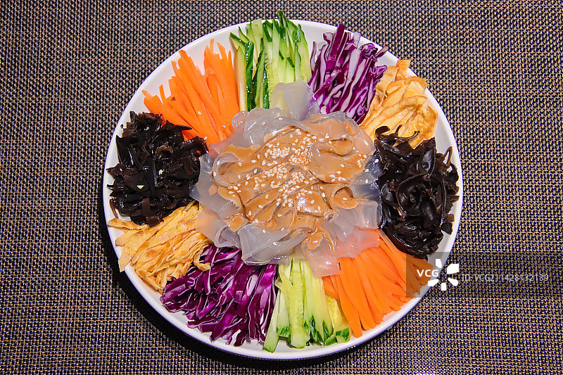 中国东北家常凉菜：五彩大拉皮图片素材