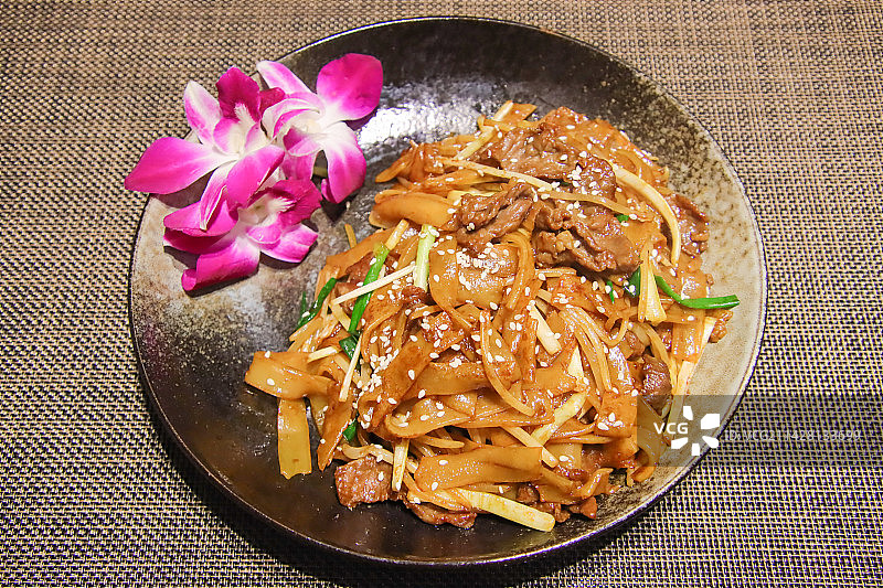 粤式干炒牛河图片素材