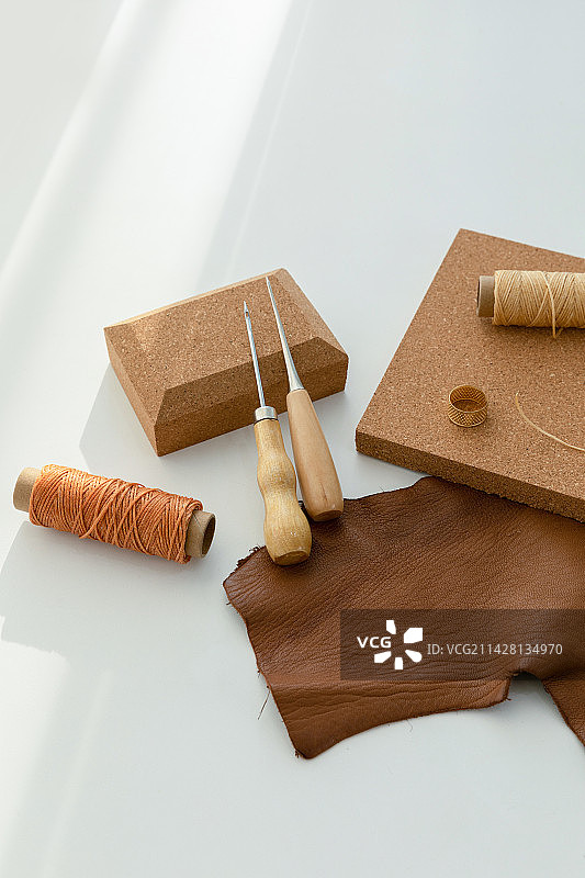 手工皮革缝纫爱好照片图片素材