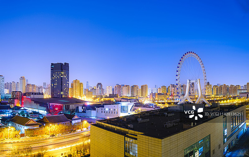 午夜的天津之眼图片素材