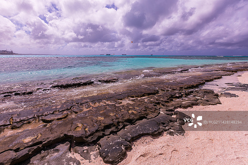 塞班岛军舰岛的海水透明，风光旖旎图片素材