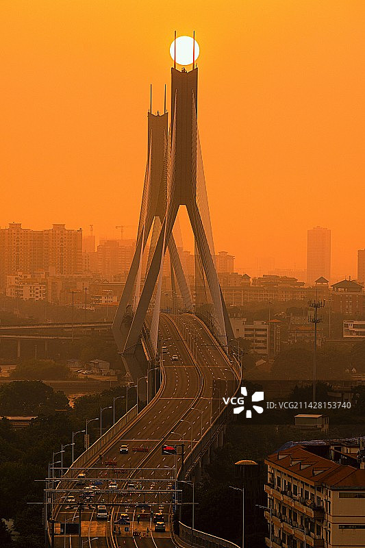 静默中的鹤洞大桥……图片素材