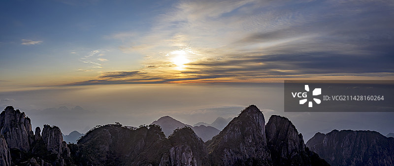 江西三清山日出风光图片素材