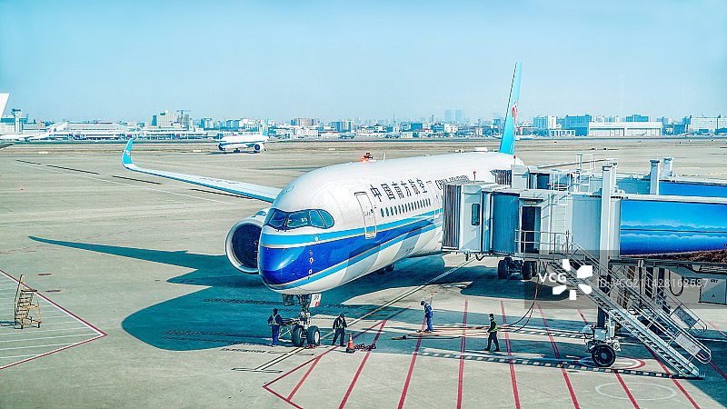 上海虹桥国际机场飞机图片素材