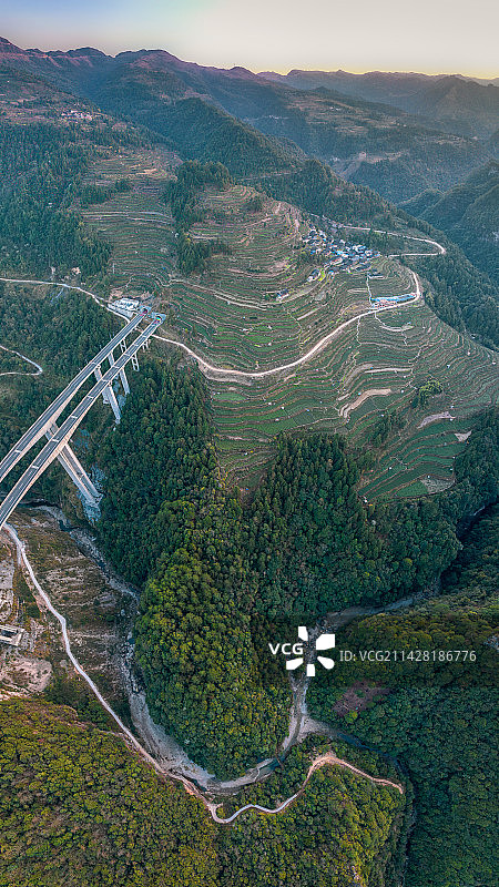 贵州独山县苗岭大山的黄昏景色图片素材