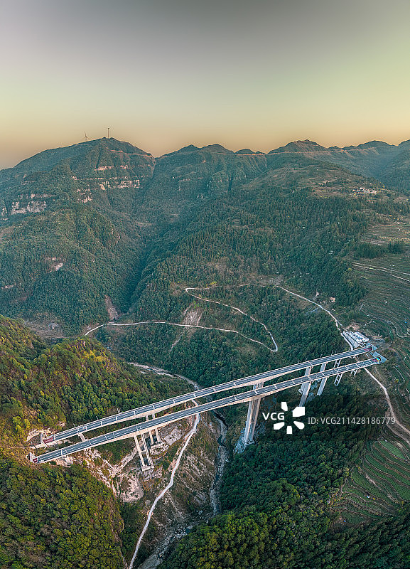 贵州独山县苗岭大山的黄昏景色图片素材