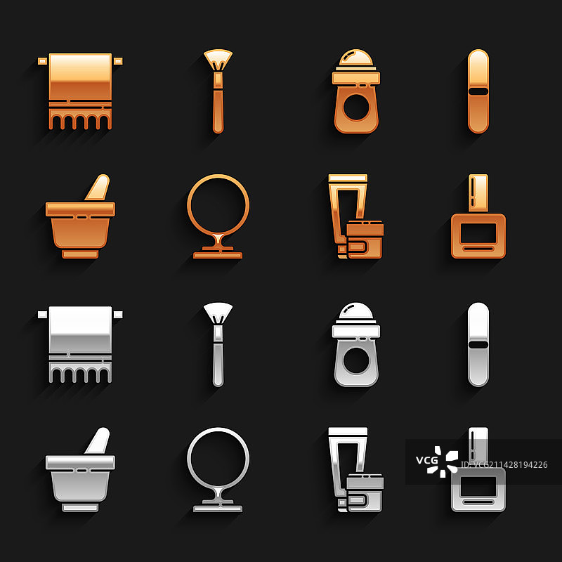 圆形化妆镜指甲锉抛光瓶套装图片素材