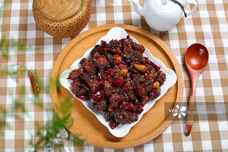 特色农家菜爆炒辣子鸡图片素材