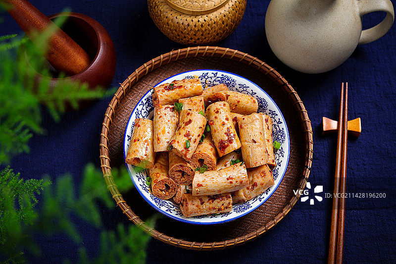 美味地方菜凉拌素豆肠图片素材