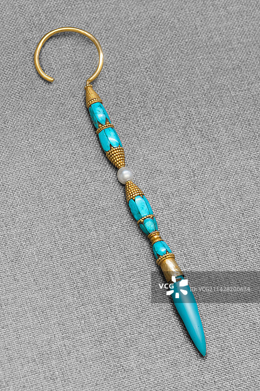 珍贵文物 黄金嵌绿松石耳饰耳坠 西藏 18-19世纪图片素材