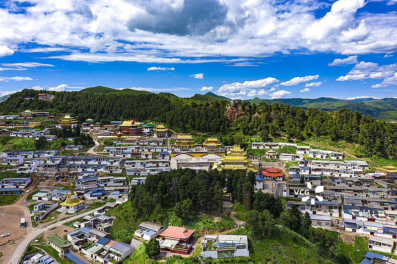 航拍甘肃甘南郎木寺图片素材