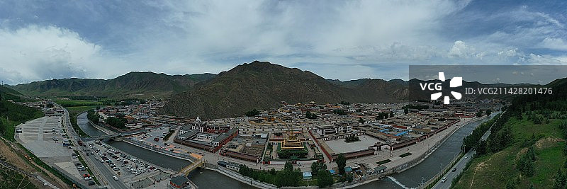 航拍甘肃甘南夏河县拉卜楞寺图片素材