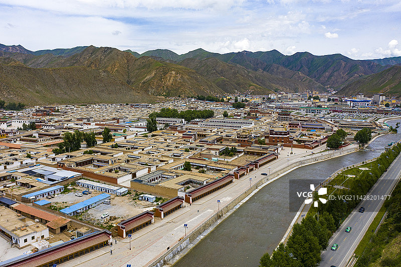 航拍甘肃甘南夏河县拉卜楞寺图片素材