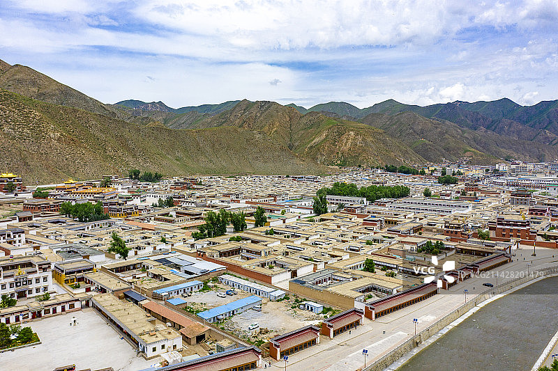 航拍甘肃甘南夏河县拉卜楞寺图片素材