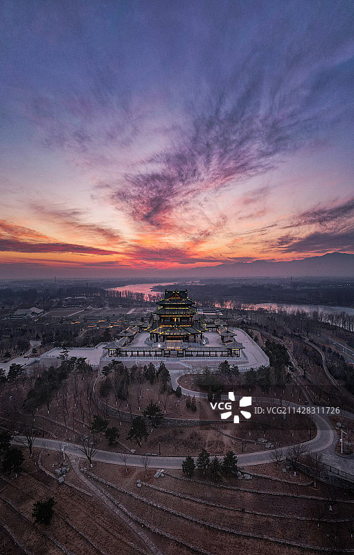 北京世园公园天田山永宁阁日落晚霞图片素材