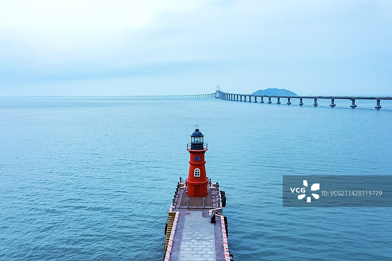 汕头南澳岛的灯塔·长尾山灯塔图片素材