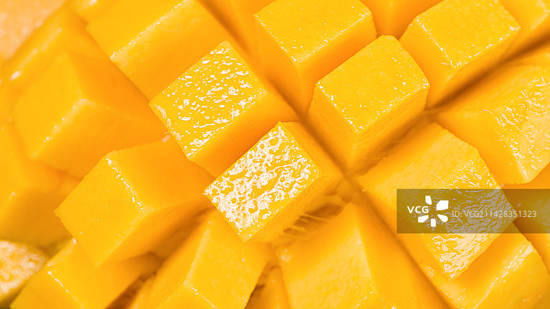 切开的芒果果肉特写图片素材