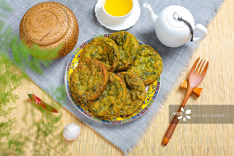 地方特色美食小吃油炸韭菜盒子图片素材